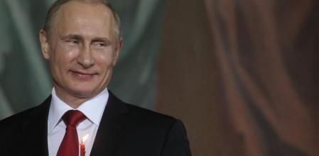El presidente Vladimir Putin, durante la celebración de la pascua ortodoxa en Rusia