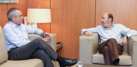 Navarro y Rubalcaba, durante su reunión.