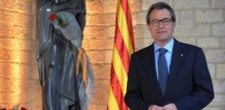 Imagen del president de la Generalitat, Artur Mas, durante su mensaje institucional de Sant Jordi.