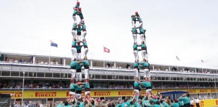 Els Castellers de Vilafranca actuen al Gran Premi de Formula 1