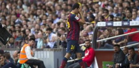 Busquets se retira lesionado en el partido frente al Atlético de Madrid