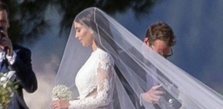 Una cuenta anónima de Instagram filtra las primeras imágenes de la boda de Kim Kardashian y Kanye West, en Florencia, y muestra el vestido de la novia, una creación de Ricardo Tisci para Givenchy