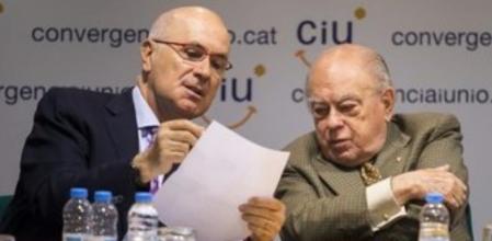 El expresidente catalán y fundador de CDC, Jordi Pujol y el líder de Unió, Josep Antoni Duran Lleida, durante la reunión de la Comisión Ejecutiva Nacional de CiU, en la que analizaron los resultados de las elecciones europeas y en la que han apelado al gobierno a 