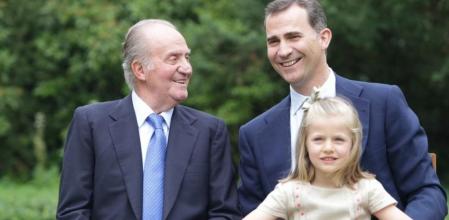 Don Juan Carlos, el príncipe Felipe y la infanta Leonor.