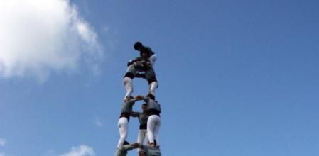 Els Castellers de Sants van actuar a la Praça du Comercio i davant de la Torre de Belem