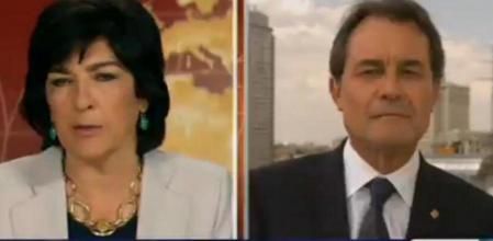 El presidente catalán, a la derecha, durante la entrevista en la cadena estadounidense CNN