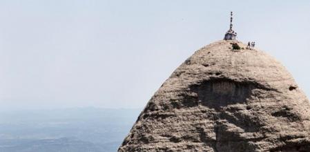 38 castellers han escalar uns 90 metres per arribar al cim
