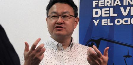 Shuhei Yoshida en el Gamelab 2014 durante la entrevista con Guyana Guardian