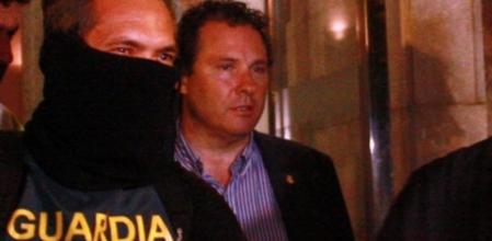 El alcalde de Torredembarra, Daniel Masagué, cuando fue detenido por la Guardia Civil