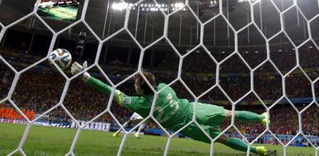 Tim Krul realiza la parada definitiva ante Costa Rica