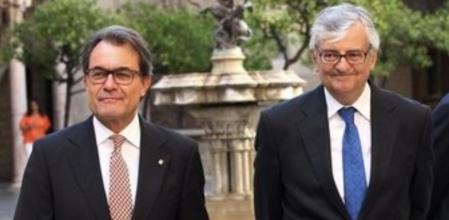 El presidente catalán, ArturMas (i), y el fiscal general del Estado, Eduardo Torres-Dulce.