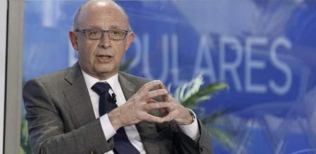 El ministro de Hacienda, Cristóbal Montoro, durante su intervención en la Escuela de Verano del PP que se celebra en El Escorial