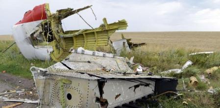 Restos del avión accidentado en Ucrania.
