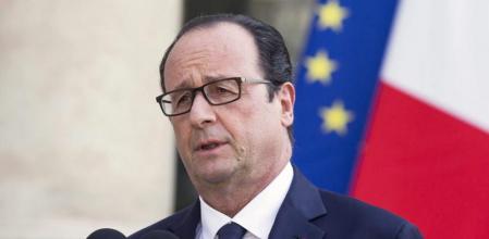 Hollande en el Elíseo comparece sobre la desaparición del avión de Swiftair