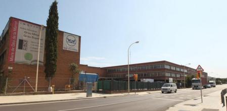 Parcela donde se prevé que se colocará la pista de esquí cubierta de Barcelona