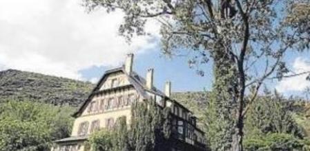 El expresidente Pujol ha estado recluido estos días, en los que no se ha dejado ver en público, en una casa de la villa francesa de La Tor de Querol, en la comarca de la Alta Cerdanya, propiedad de su hijo Josep