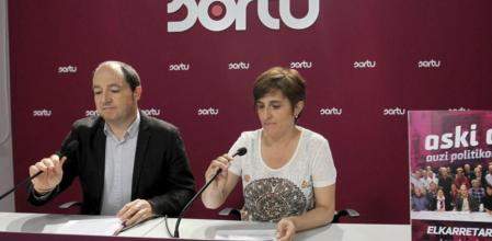 El portavoz de Sortu, Pernando Barrena, comparece tras la sentencia del caso de las herriko tabernas