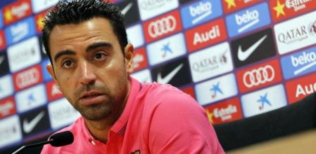 El centrocampista del Barcelona Xavi Hernández en rueda de prensa