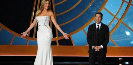La actriz Sofía Vergara se subió a un pedestal para mostrarse como una mujer objeto, algo que no gustó a parte de la audiencia de los Emmy