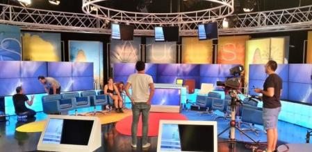 El plató de Aucitys se prepara para el inicio de la nueva temporada de 8tv