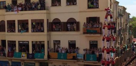 La Colla Joves Xiquets de Valls ha coronat un quatre de nou sense folre