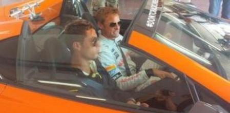 Cristiano Ronaldo y Jenson Button, montados en un McLaren 650S