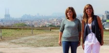 La vicepresidenta del Gobierno, Soraya Sáenz de Santamaría, y la presidenta del PPC, Alícia Sánchez-Camacho, en Badalona.