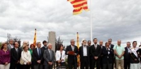 El alcalde de Tarragona, Josep Fèlix Ballesteros, acompañado del resto de autoridades, durante el acto del año pasado por la Diada