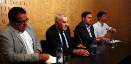 Los líderes de ERC, NECat y Avancem reunidos este martes en el Ateneu Barcelonès
