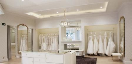 Interior de la boutique de Pronovias en Rambla Catalunya, la más grande de Europa