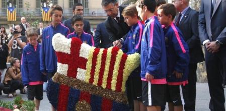 El presidente del FC Barcelona, Josep Maria Bartomeu, en la ofrenda floral al monumento de Rafael Casanova en la Diada de 2014