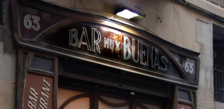 El bar Muy Buenas, en el barrio del Raval