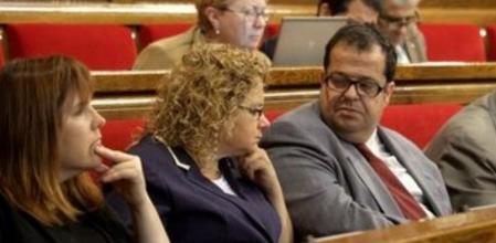 Las diputadas del PSC, Marina Geli y Núria Ventura, junto al diputado no adscrito, Joan Ignasi Elena.