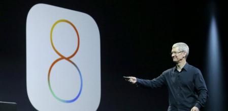 Tim Cook, CEO de Apple, presenta el sistema operativo iOS 8