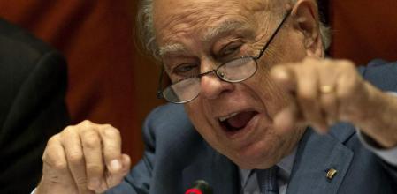 El expresidente de la Generalitat, Jordi Pujol, durante su comparecencia ante la comisión de Asuntos Institucionales del Parlament