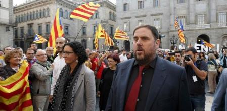 Los líderes de ERC Oriol Junqueras y Marta Rovira, a su llegada al Palau de la Gerneralitat