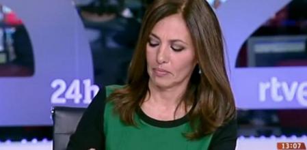 Un grupo de trabajadores boicotean el directo del canal de noticias, obligando a la presentadora a explicar el motivo de los paros parciales de dos horas