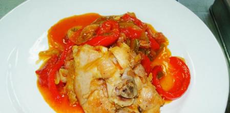 Pollo al chilindrón