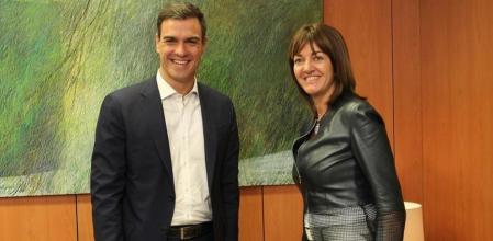El secretario general del PSOE, Pedro Sánchez, junto a la secretaria general de PSE, Idoia Mendia