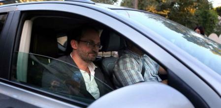 El lider de ICV- EUiA, Joan Herrera, a su llegada al Palacio de Pedralbes