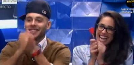 Ambos concursantes están nominados y, en previsión de ser expulsados, han solicitado una hora de intimidad para mantener un encuentro sexual