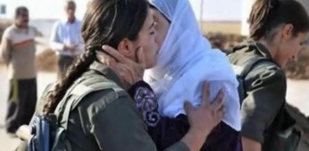 Una de las escasas fotografías de Narin (la mujer con trenza), autentificada por el político sirio kurdo Gelo Isa a TF1