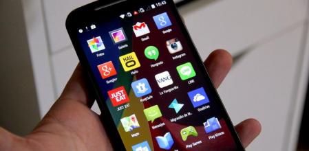 El Moto G crece media pulgada, hasta las 5 pulgadas, en su segunda generación