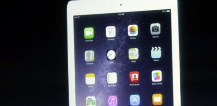 Tim Cook en la presentación del iPad Air 2 de Apple