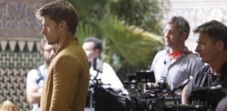 Los creadores de la serie admiten que las administraciones "intentan hacer negocio" y las acusan de "prepotentes"