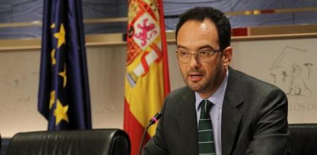 El portavoz del PSOE en el Congreso, Antonio Hernando, durante rueda de prensa.