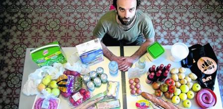 La cesta de la compra se llena cada vez más de envases