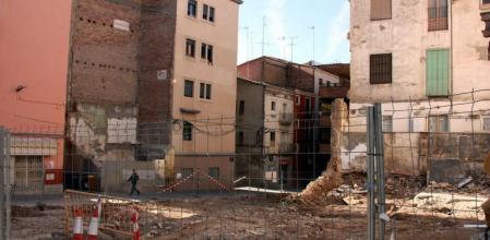 Solar en Canonge González donde el Ayuntamiento de Lleida habilitará un aparcamiento de zona azul