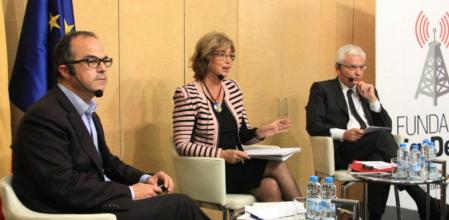 Turull ha presentado la conferencia 'Cultura i formació prioritat del nou país', a cárrec de la consellera de Ensenyament, Irene Rigau, y del conseller de Cultura, Ferran Mascarell