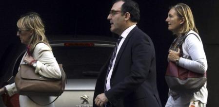 El juez Eloy Velasco a su llegada esta tarde a la Audiencia Nacional, donde ha tomado declaración al medio centenar de acusados en la Operación Púnica